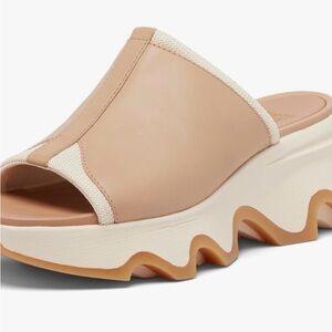 Sorel Tan and Cream Women's Mules